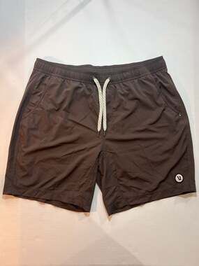 Vuori Men's Kore Lined Short XL Brown 7.5" Inseam